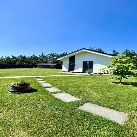 Villa In Doksy Near Macha Lake アパート